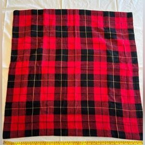 Williams Samoa Home, three Halden Tartan euro shams